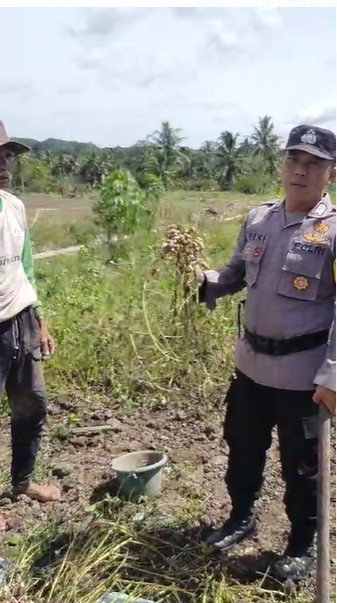 petani di desa purwodadi Curhat kepada Bhabinkamtibmas Masalah Irigasi yang jebol 