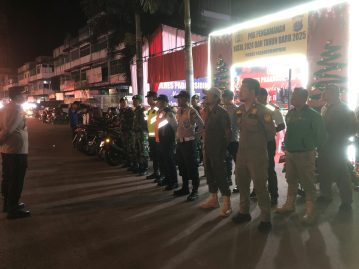 TNI Polri  Bersama unsur pemerintah gelar Patroli perayaan Natal  di kota Padangsidimpuan 
