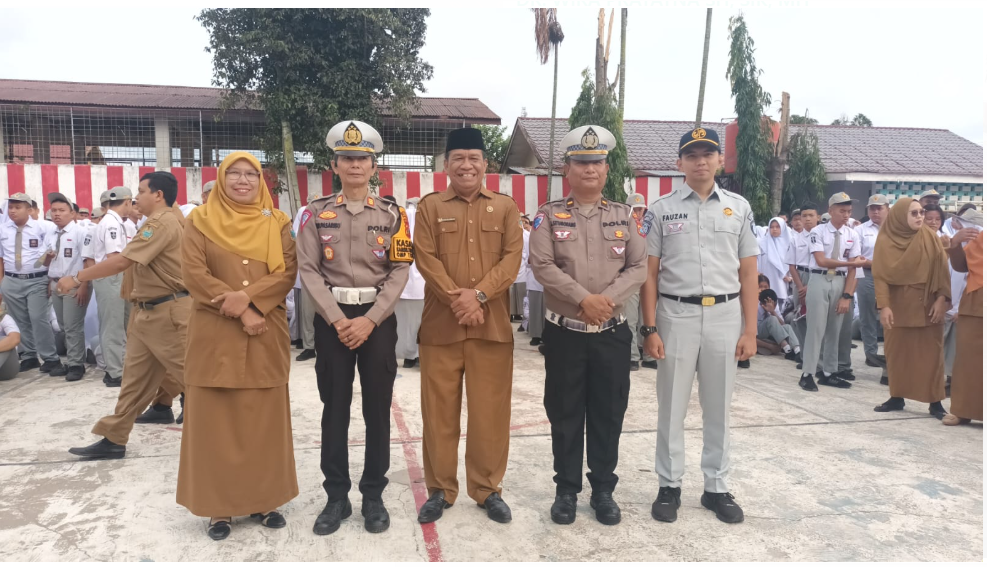 Peduli keselamatan pelajar, Kasatlantas AKP Rianto Polman Pasaribu berikan Motivasi dan Himbau Terti