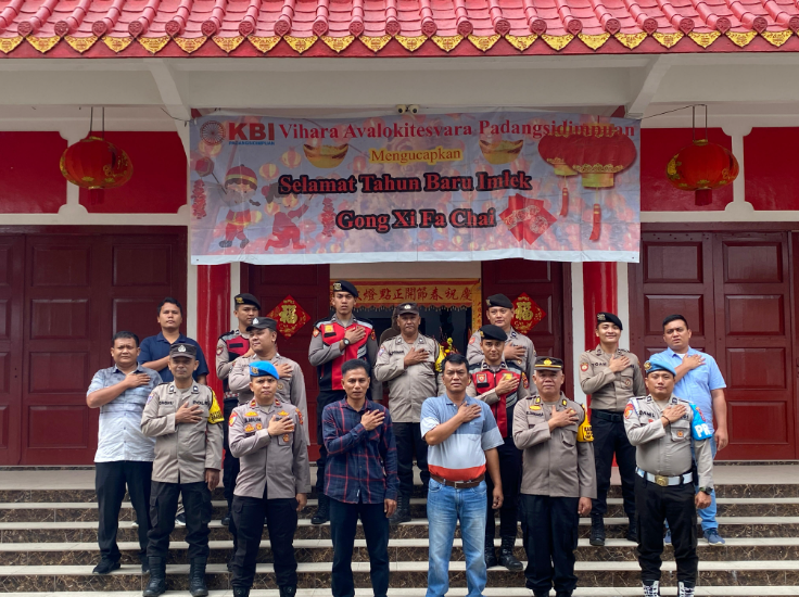 Polres Padangsidimpuan  Amankan Perayaan Tahun Baru Imlek 2576 di Vihara Alavokitesvara