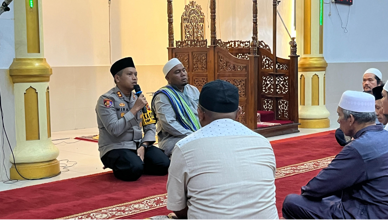 kapolres PSP Salurkan Bantuan  kotak Infak  di Masjid Syech IsIam Maulana