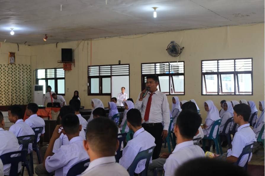 Satresnarkoba Polres Padangsidimpuan Edukasi Pelajar SMK N 1 tentang Bahaya Narkoba