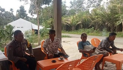 Bhabinkamtibmas Aipda Darwin SH Himbau Warga Hindari Miras dan Perjudian, Jaga Keamanan Bersama