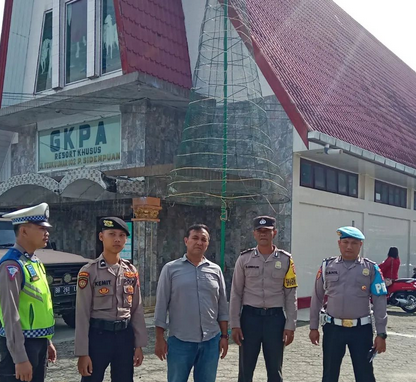 Polsek Batunadua Jaga Keamanan Ibadah Minggu di Gereja-Gereja