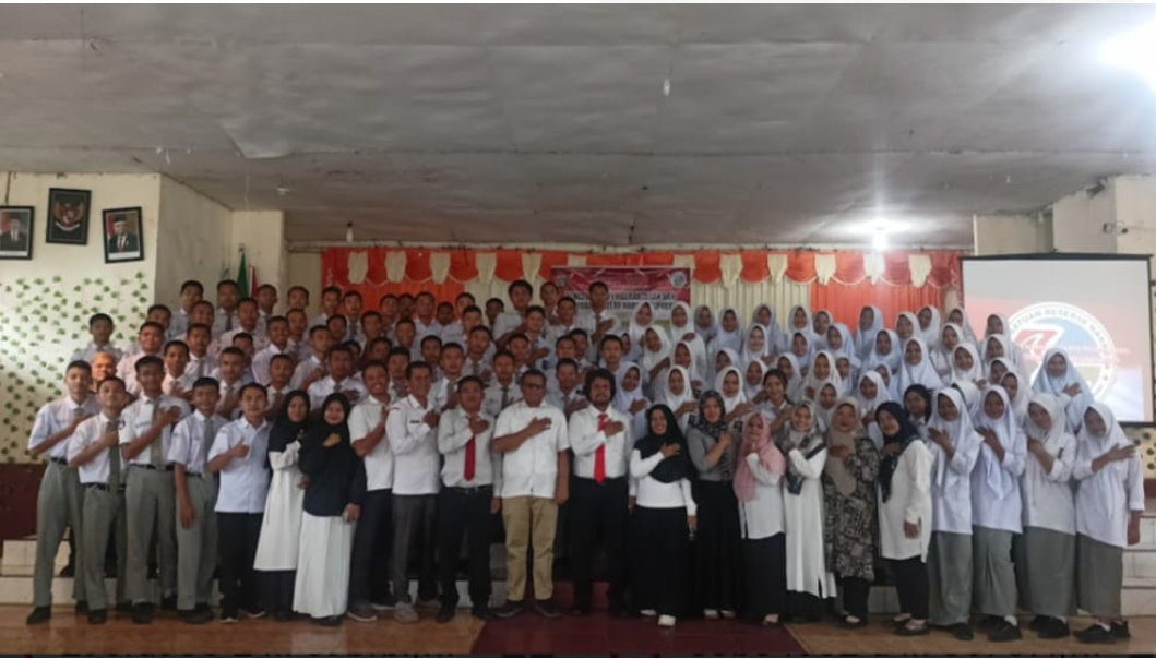Sat Resnarkoba Polres Padangsidimpuan Laksanakan Penyuluhan Narkoba kepada Pelajar SMK N1 