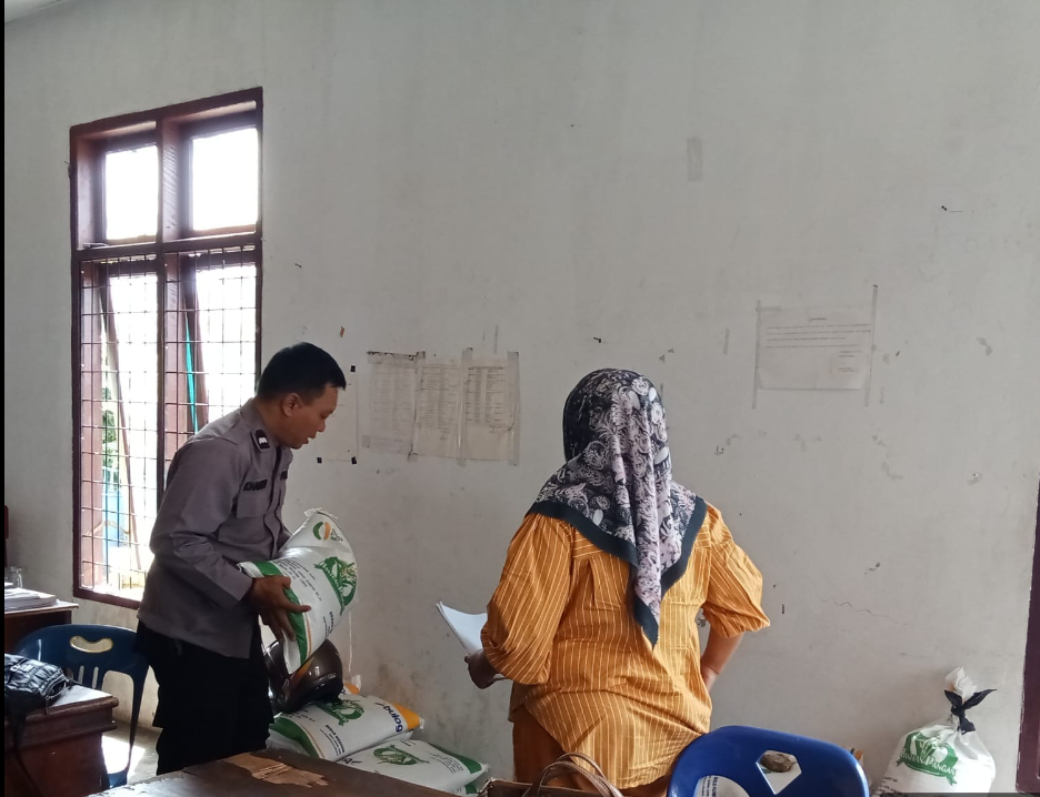 Bantuan Sosial Tiba di Aek Tampang, Warga Kurang Mampu Terbantu