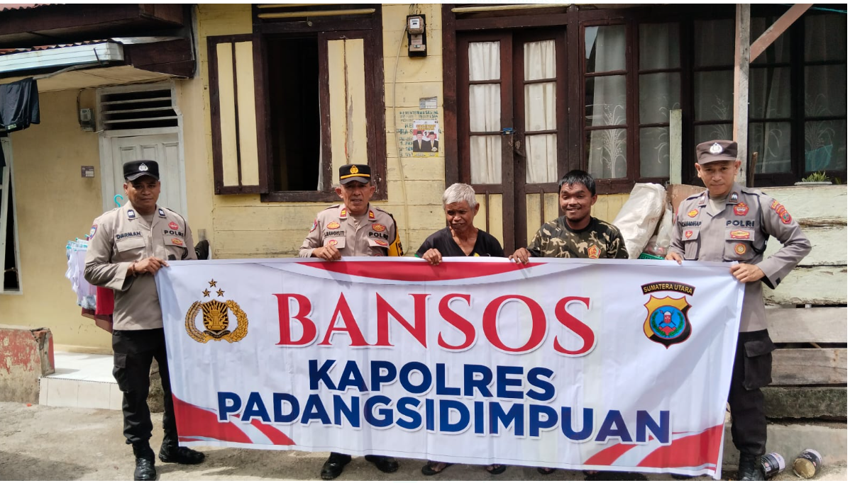 Polres Padangsidimpuan Gelar Jumat Berkah, Salurkan Bantuan Sembako