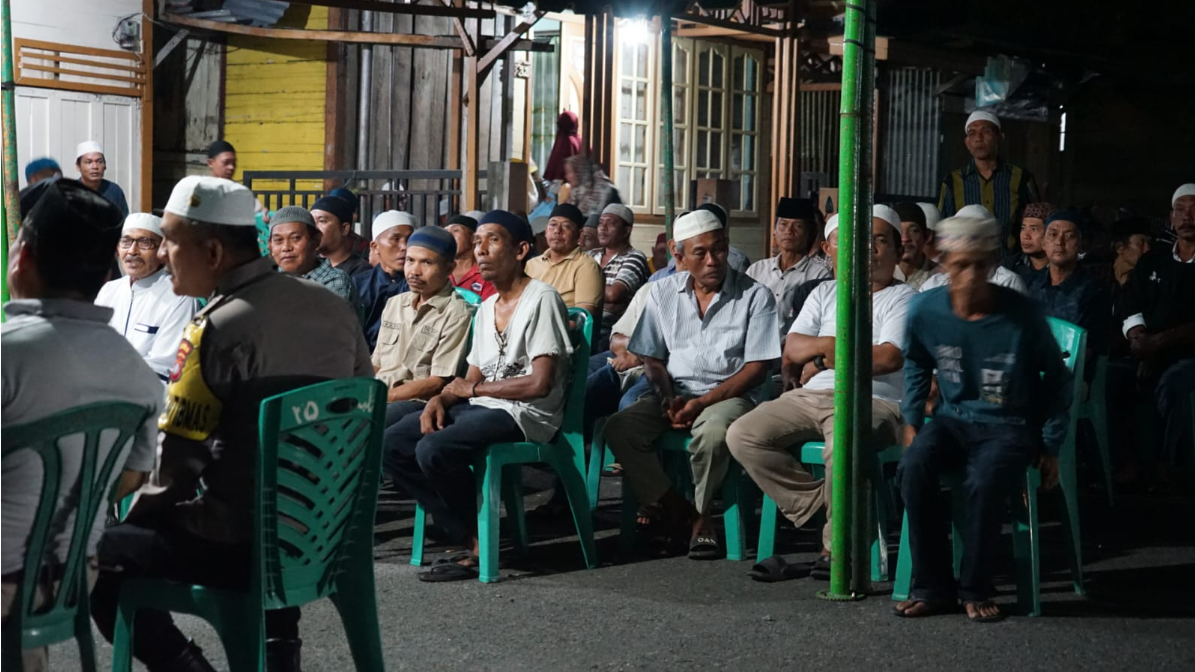 Kapolres hadiri acara tahlilan  atas meninggalnya Abang dari Kasat Binmas Polres Padangsidimpuan  