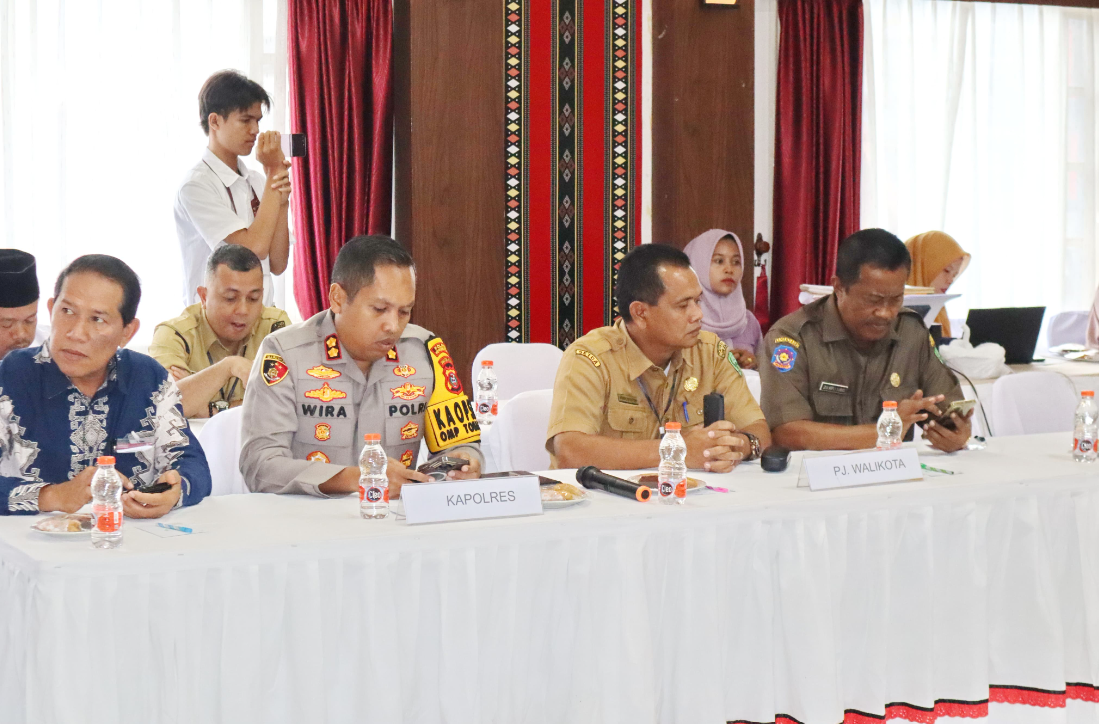  Rapat Pleno Terbuka Rekapitulasi Hasil Perhitungan Perolehan  suara  tingkat Kota PSP Kapolres hadi