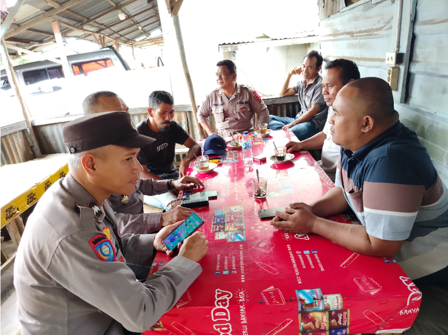 Sat Binmas Polres Padangsidimpuan Tingkatkan Keamanan dengan Kegiatan Door to Door