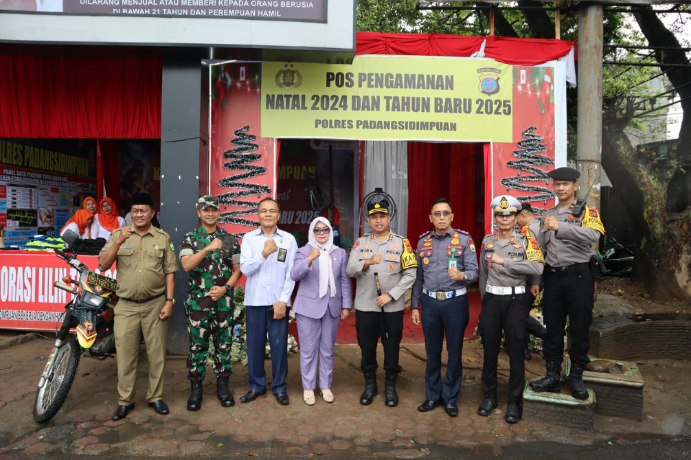 Kapolres Padangsidimpuan dan Forkopimda Pastikan Kesiapan Pos Pengamanan Nataru di Tengah Hujan