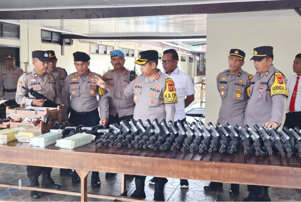 Jaga Kedisiplinan dan Keamanan, Kapolres Padangsidimpuan Pimpin Pengecekan Senpi Personel