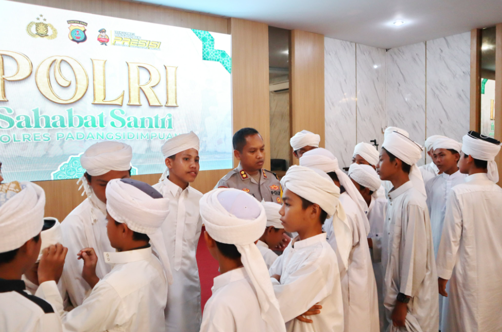 Jalin Kedekatan, Kapolres Padangsidimpuan Sambut Kunjungan Pondok Pesantren Az Zein Al Makky