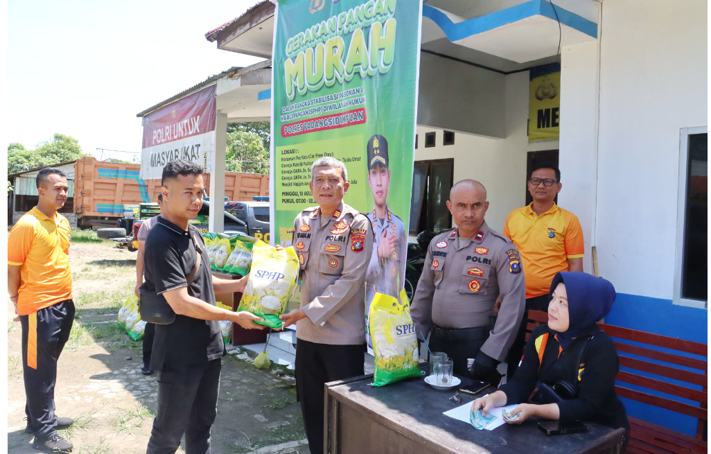 Polres Padangsidimpuan Gelar Pangan Murah di Padangsidimpuan Tenggara, Ratusan Warga Nikmati Beras M