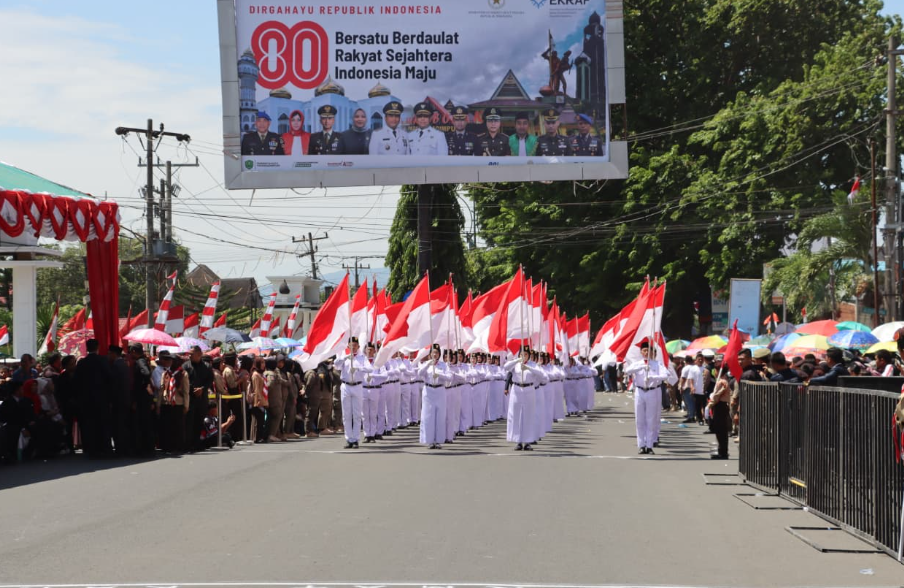 Padangsidimpuan Meriah, Ribuan Warga Saksikan Pawai Deville dan Karnaval HUT RI ke-80