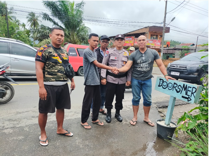 Bhabinkamtibmas Jadi Penengah Sengketa Tetangga, Ciptakan Ketenangan di Batunadua