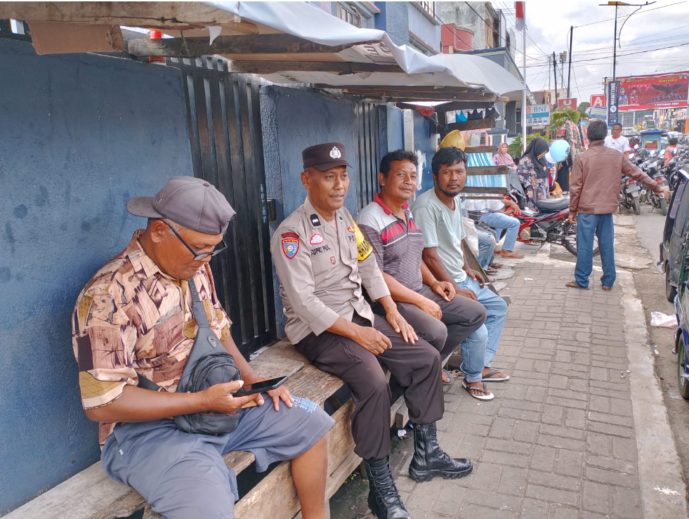 Bhabinkamtibmas Ajak Pengemudi Betor Jalin Kerukunan Jelang Pilkada