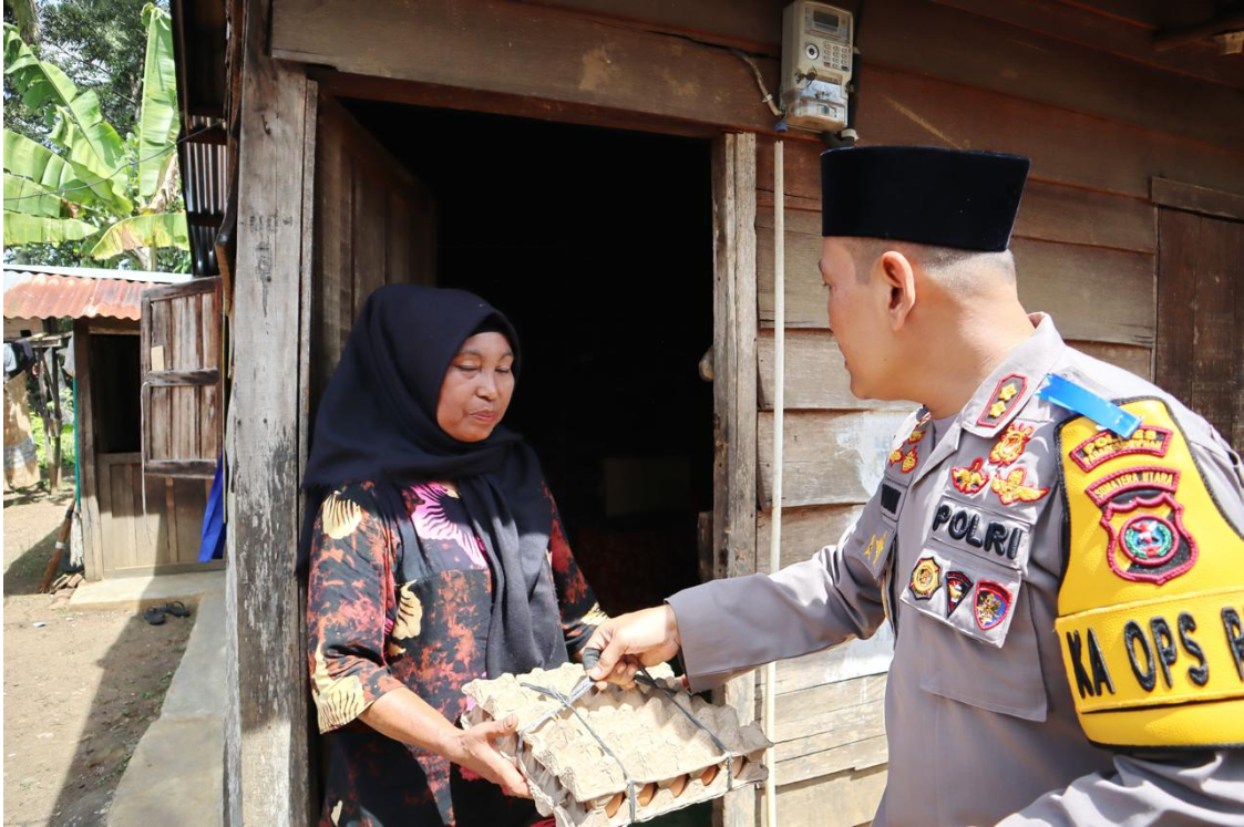 Jumat Berkah, Dekatkan Polres Padangsidimpuan dan Masyarakat