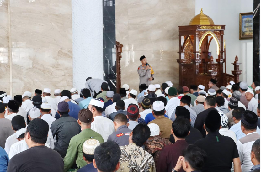 Kapolres Padangsidimpuan Ajak Masyarakat Jalin Sinergitas, Gelar Jumat Curhat di Masjid Al-Abror